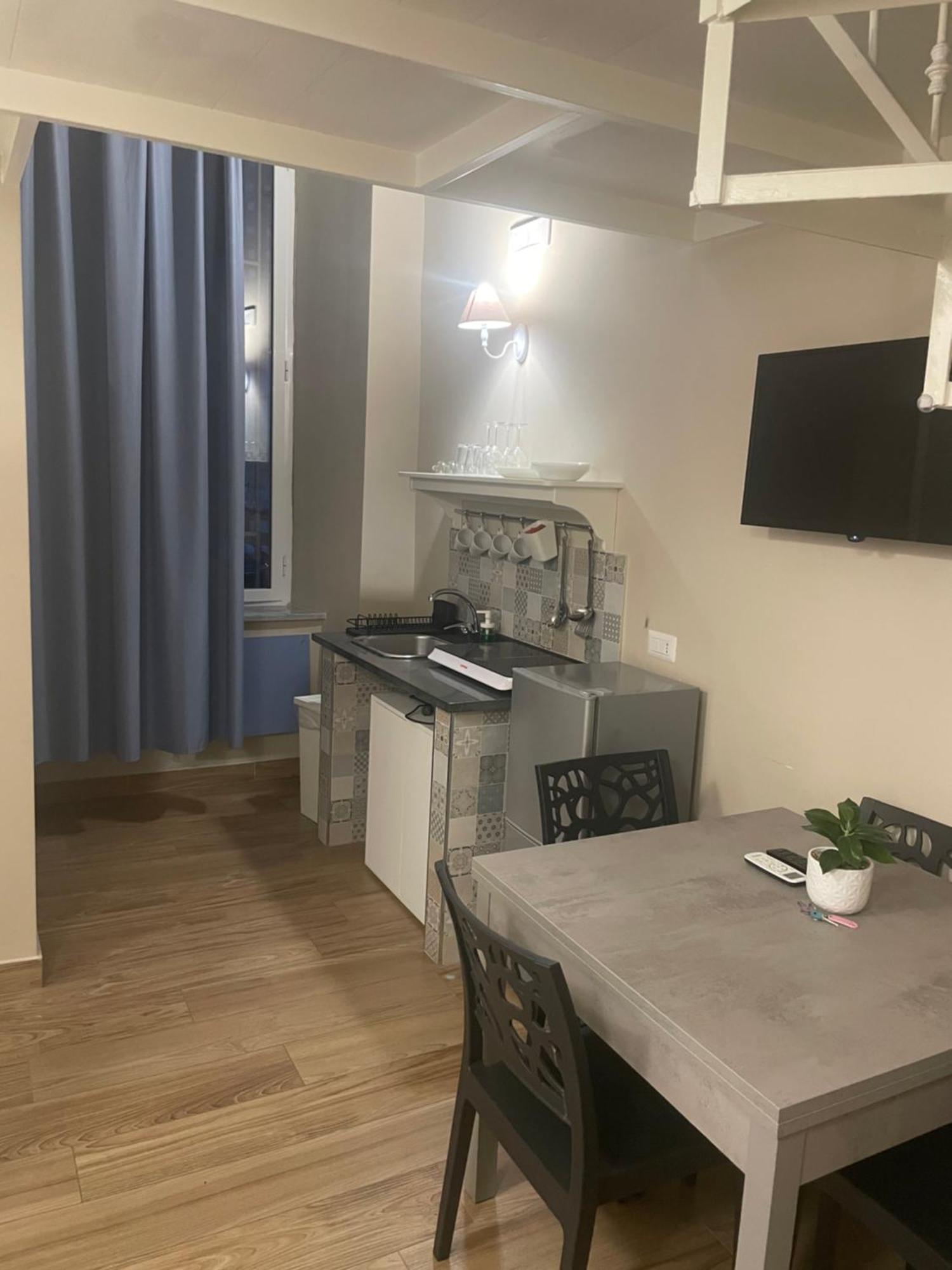 Sottosopra Apartment Наполи Екстериор снимка